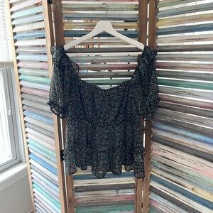 Francesca’s Tiered Green Blouse